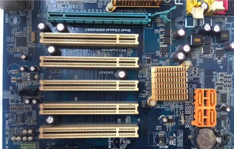 Základní deska Gigabyte GA-945PL-S3E