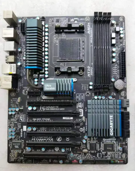 Základní deska Gigabyte GA-990FXA-UD5 AM3+ DDR3