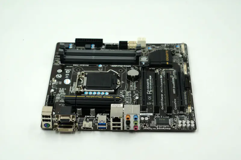 Základní deska Gigabyte GA-B85M-D3H