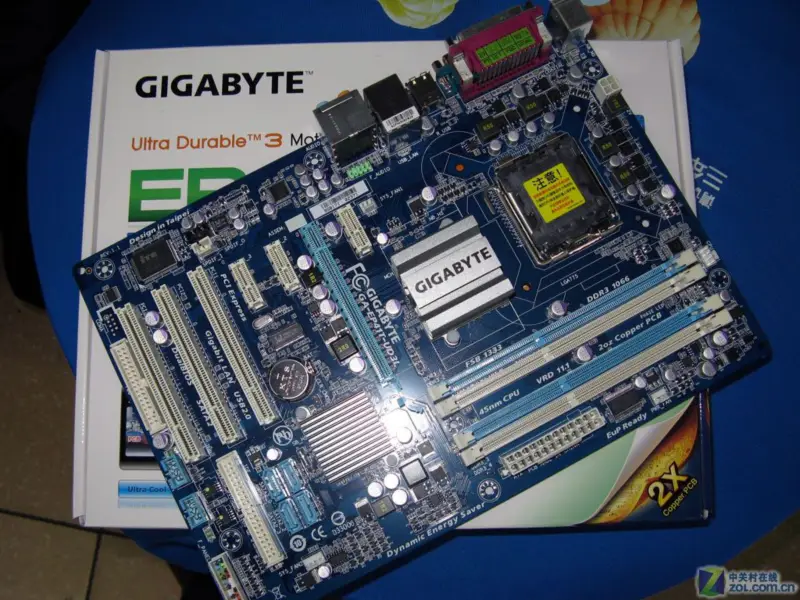 Gigabyte GA-EP41T-UD3L Základní deska pro stolní počítače G41 Socket LGA 775 Q8200 Q8300 DDR2 8G ATX