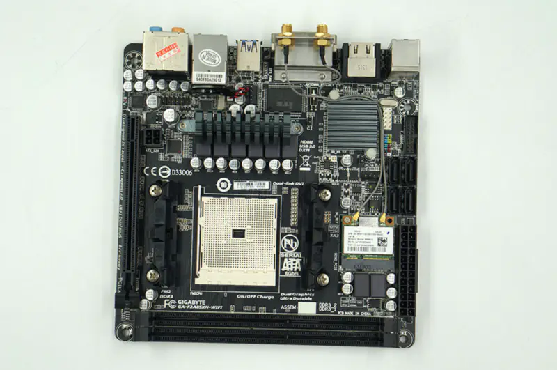 Základní deska Gigabyte GA-F2A85XN-WIFI F2A85XN-WIFI A85X FM2 Mini-ITX