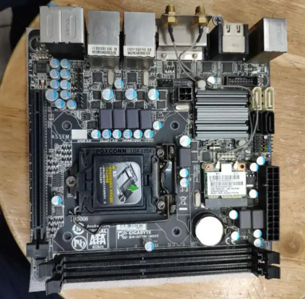 Základní deska Gigabyte GA-H77N-WIFI LGA 1155 DDR3