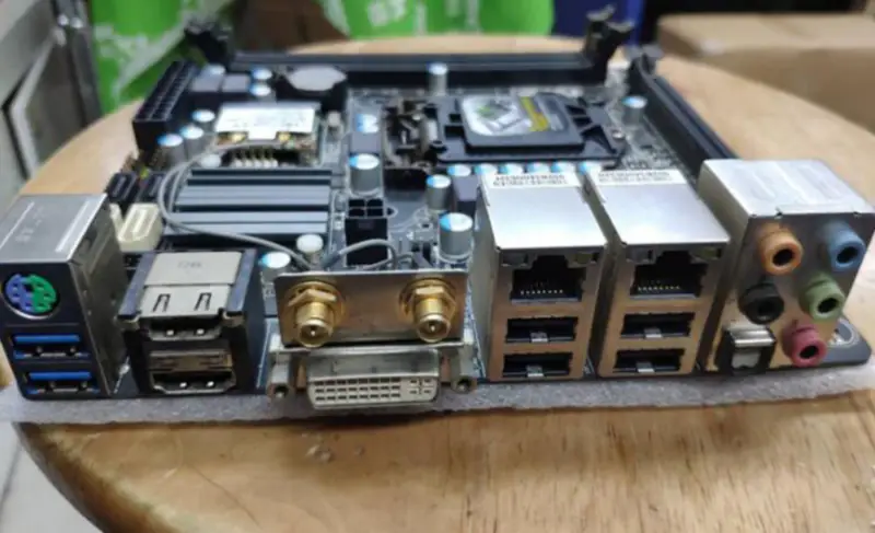 Základní deska Gigabyte GA-H77N-WIFI LGA 1155 DDR3