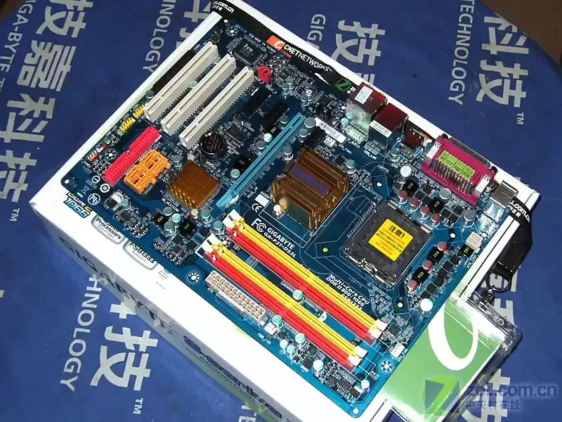 Gigabyte GA-P31-DS3L Základní deska pro stolní počítače P31 Socket LGA 775 pro Core 2 DDR2 4G Micro ATX