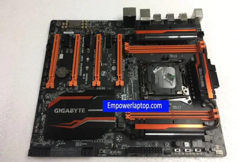Základní deska Gigabyte GA-X99-SOC Champion LGA 2011-V3 DDR4