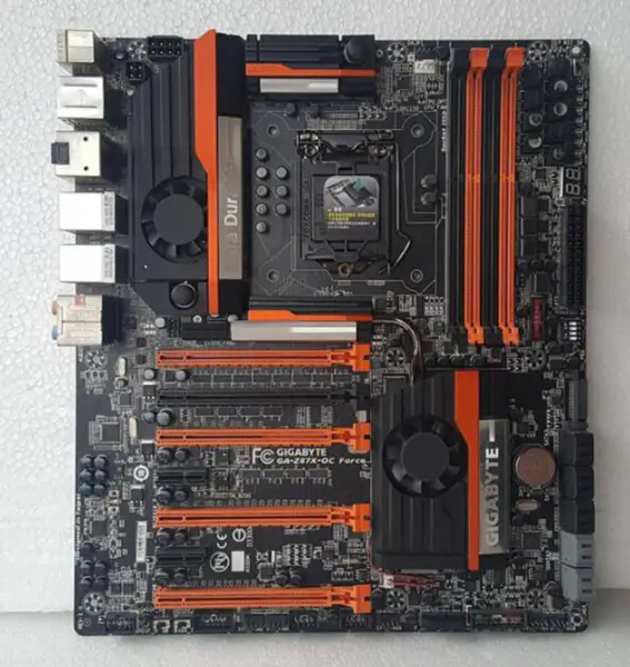 Základní deska GA-Z87X-OC Force