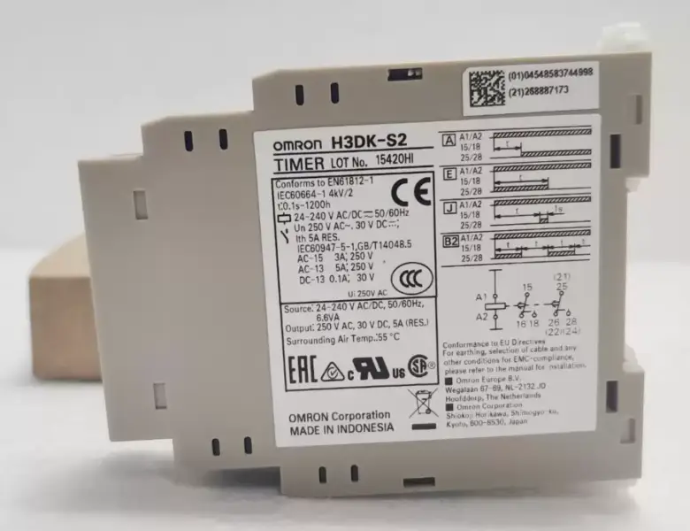 Omron H3DK-S2 Time relay 24-240VAC/DC 3