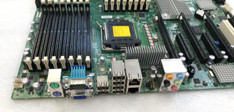 Základní deska SuperMicro H8DAi+ pro pracovní stanice podporuje procesor Opteron 2000