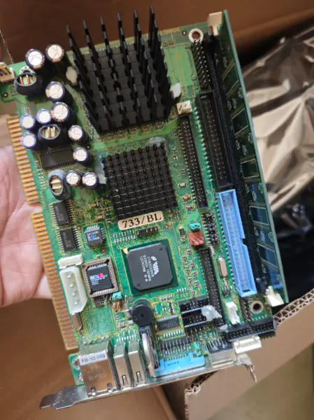 HORNET-910 Embedded VIA Eden/C3 poloviční velikosti Základní deska pro průmyslová zařízení