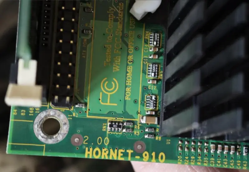 HORNET-910 Embedded VIA Eden/C3 poloviční velikosti Základní deska pro průmyslová zařízení