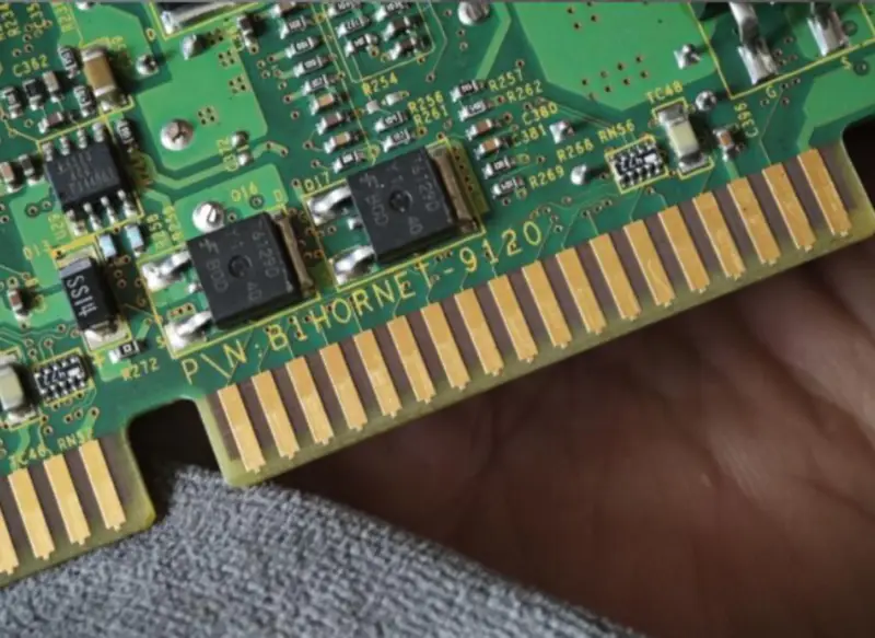 HORNET-910 Embedded VIA Eden/C3 poloviční velikosti Základní deska pro průmyslová zařízení