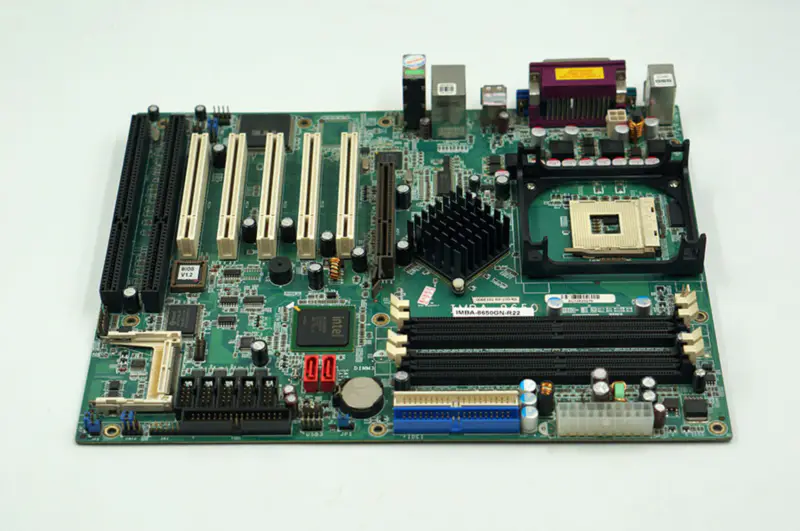 Základní deska IEI IMBA-8650GN R22 R21 R20
