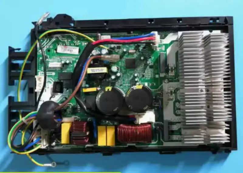 Řídicí deska venkovní jednotky klimatizace Midea IN-KF35W/BP2N1-AB30 Obvod PCB 17222000025011