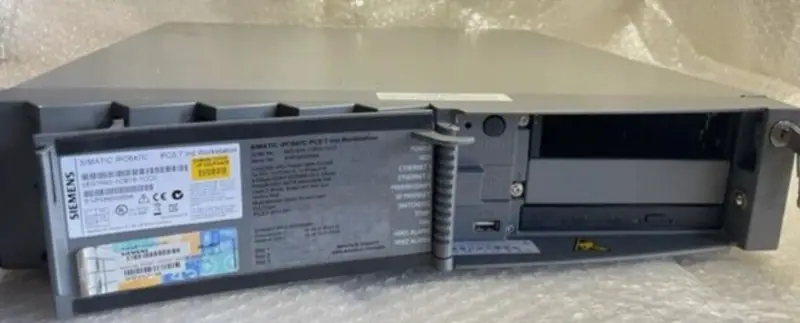 SIEMENS Simatic IPC647C Rack PC 6ES7660-1CB18-1CC0