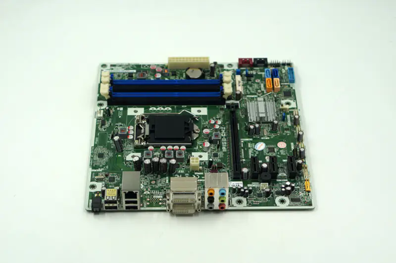 HP H8 H8-1020es Elite 7300 MT IPISB-CH2 Základní deska pro stolní počítače LGA1155