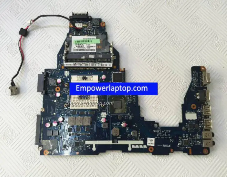 Toshiba K000124370 PWWHA LA-7202P satellite C660 Základní deska