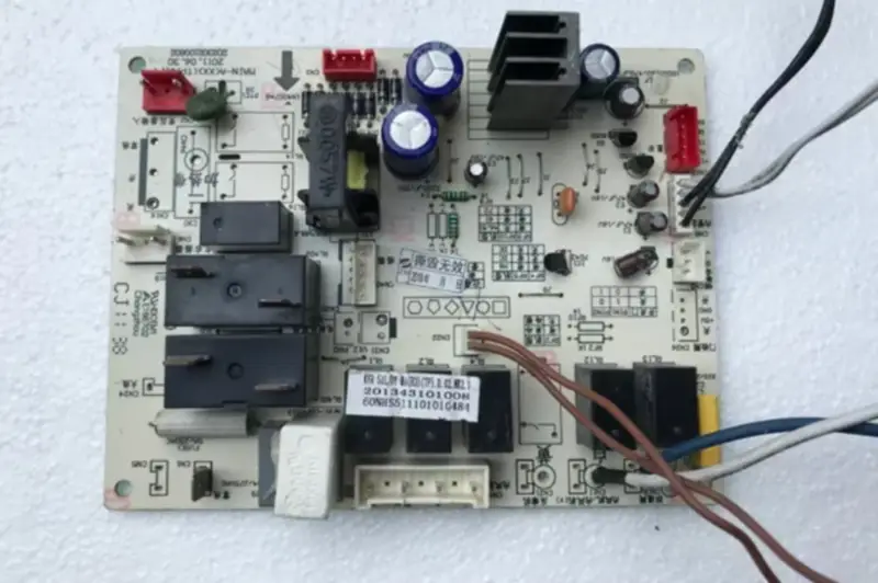 Řídicí deska vnitřní jednotky klimatizace Midea KFR-51L/DY-MA(R3)