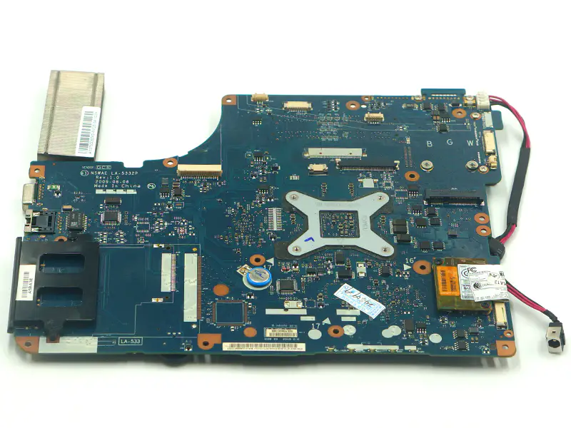 Toshiba Satellite 17'' L500D L505D NSWAE LA-5332P K000093250 Základní deska
