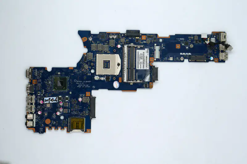 Základní deska Toshiba P850 P855 HD4000 K000135160 QFKAA LA-8392P REV 1.0