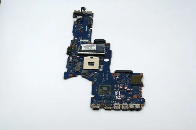 Základní deska Toshiba P850 P855 HD4000 K000135160 QFKAA LA-8392P REV 1.0