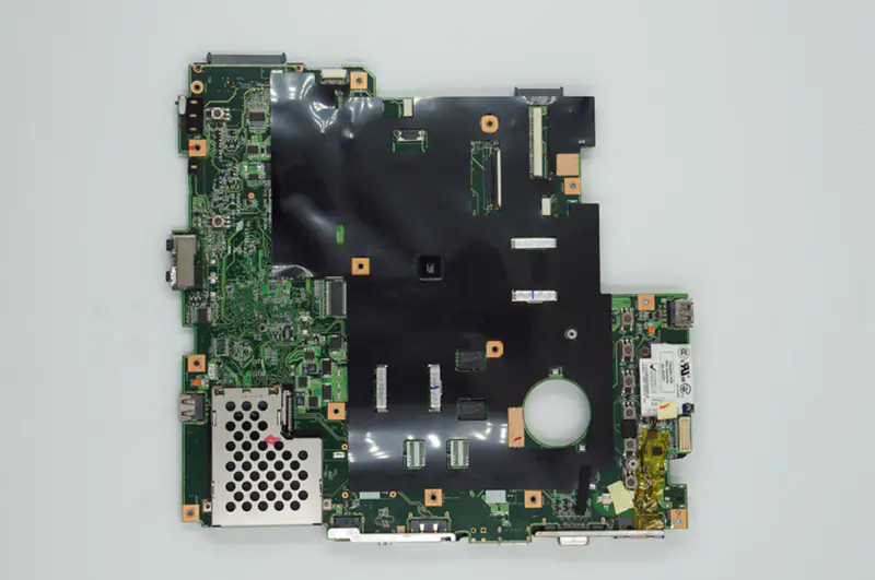Asus M51TR se základní deskou AMD