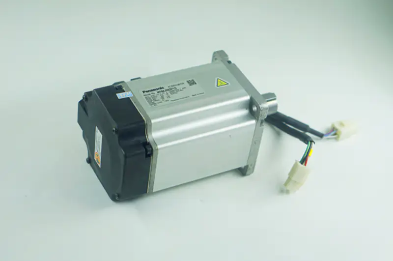 Servomotor 143-a30-b 1500w motor vysavače MHMJ082P1S MHMJ082P1S