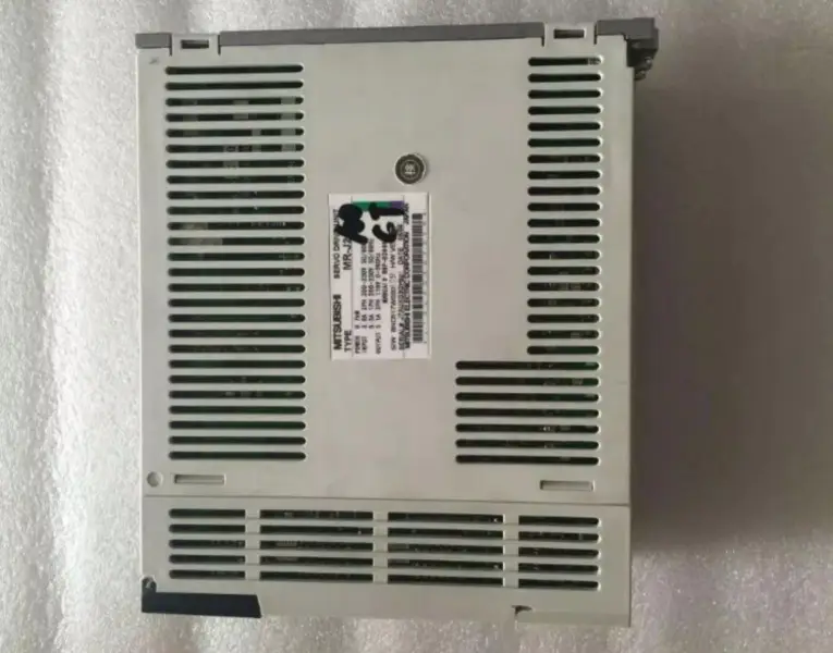 Servopohon Mitsubishi MR-J2-100CT MRJ2100CT
