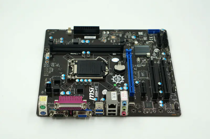 MSI B85M-P32 MS-7846 V1.1 Základní deska B85 Chipset LGA1155