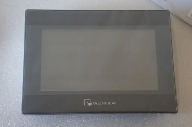 Rozhraní člověk-stroj Weintek MT8072iP