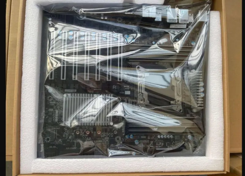 Základní deska Gigabyte MW51-HP0