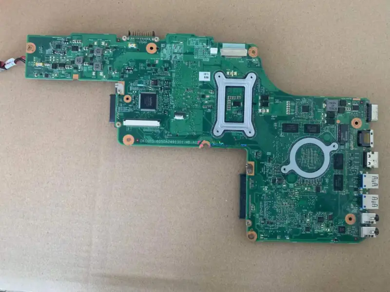Toshiba V000275200 6050A2509901 S850 S855 L855 Základní deska