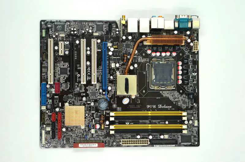 Základní deska Asus P5B Deluxe P965 LGA 775 ATX