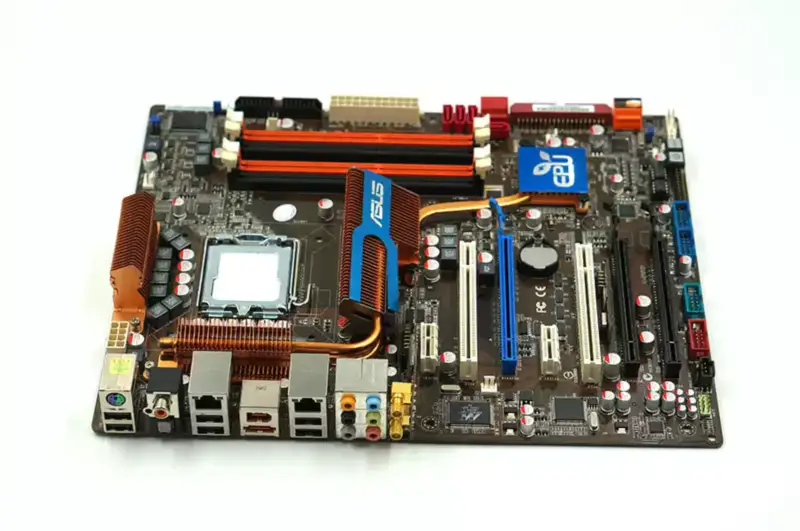 Základní deska ASUS P5Q3 Deluxe/WiFi-AP LGA 775/Socket T Intel
