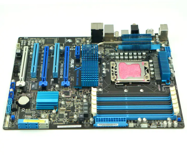 Asus P6X58D-E Základní deska pro stolní počítače X58 Socket LGA 1366 i7 Extreme DDR3 24G ATX