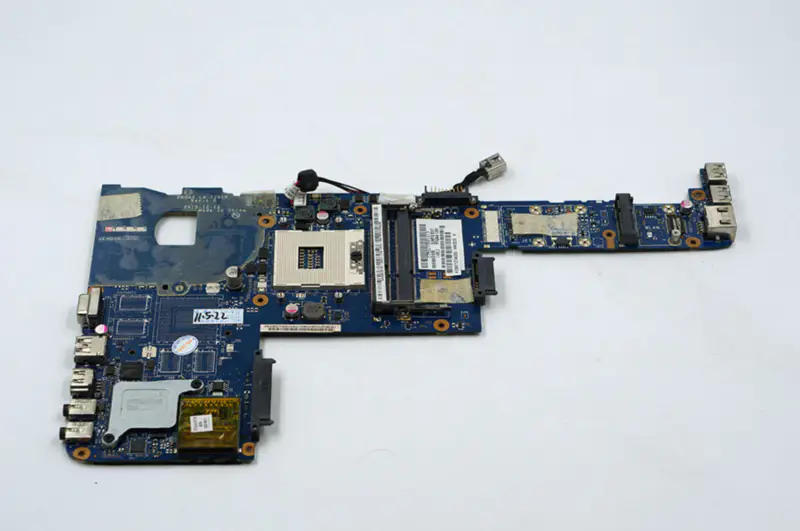 Toshiba P745 K000125740 LA-7101P Základní deska