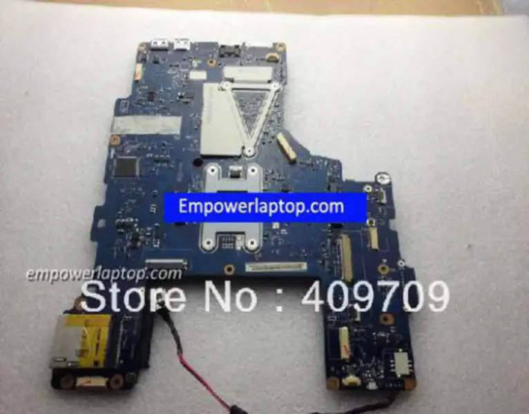 Toshiba K000122840 LA-7211P P775 Základní deska