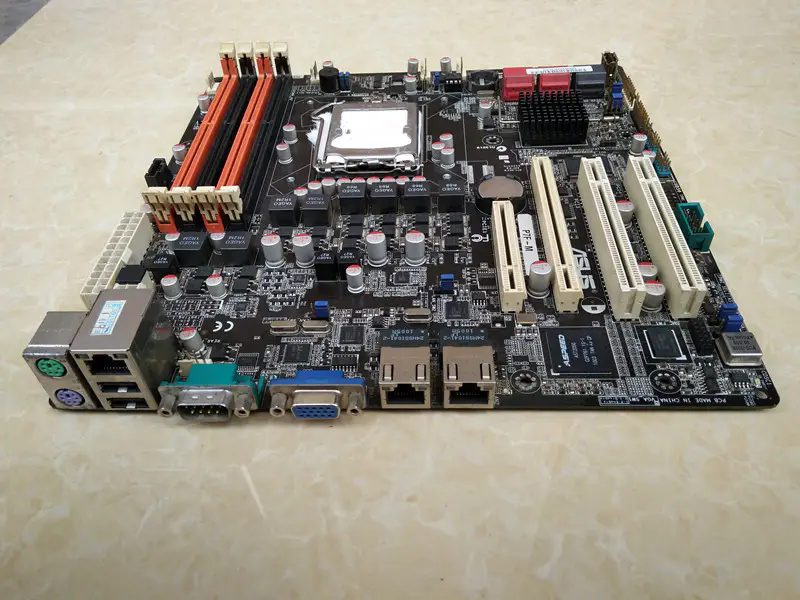 Základní deska ASUS P7F-M LGA1156 DDR3 16GB