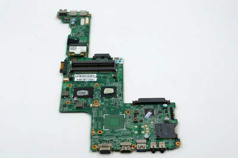 Toshiba Y00000910 Satellite P845 Základní deska