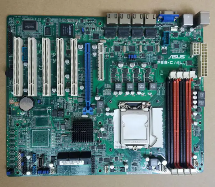 Základní deska Asus P8B-C/4L
