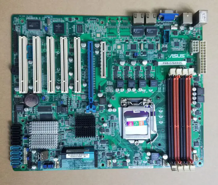 Asus P8B-C/SAS/2L Serverová základní deska XEON E3 SAS2008
