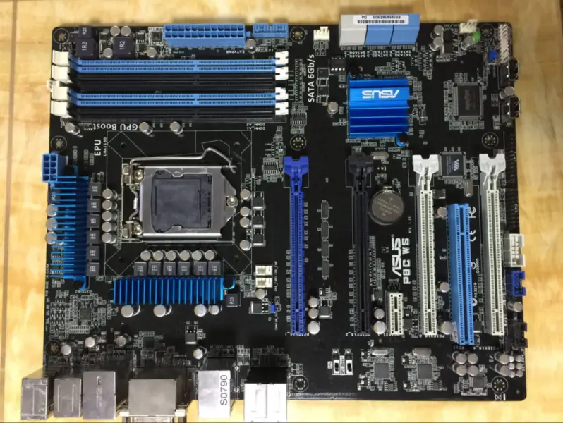 Základní deska Asus P8C WS