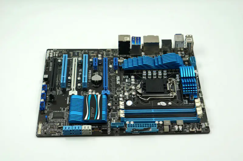 Základní deska Asus P8Z68-V