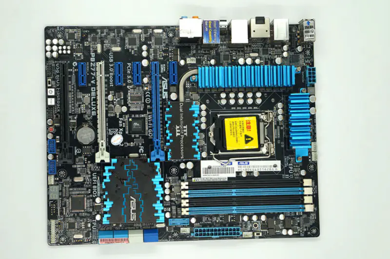Základní deska Asus P8Z77-V DELUXE Z77 LGA 1155 ATX