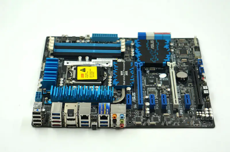 Základní deska Asus P8Z77-V DELUXE Z77 LGA 1155 ATX