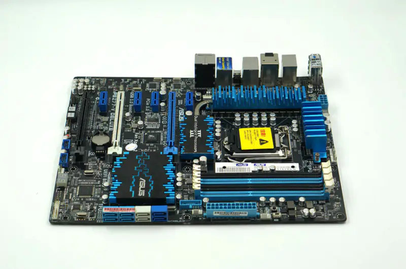 Základní deska Asus P8Z77-V DELUXE Z77 LGA 1155 ATX