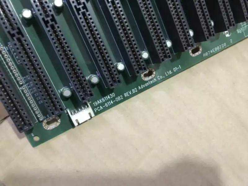 Advantech PCA-6114-0B2 Rev.B2 14slotová základní deska ISA