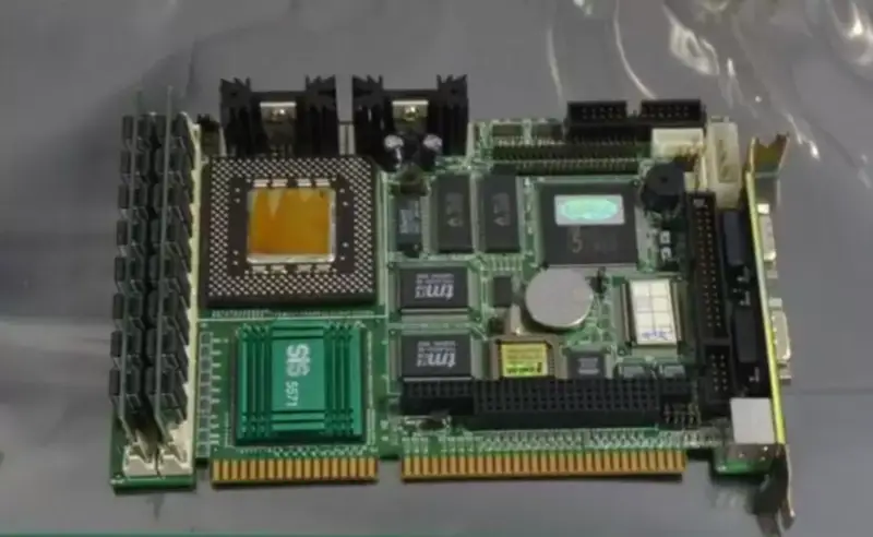 Advantech PCA-6135 REV.B1 01-2 Průmyslová základní deska