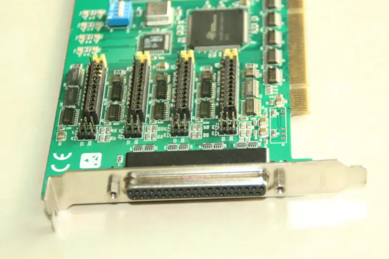 Advantech PCI-1612U A1 01-1 Průmyslová komunikační karta