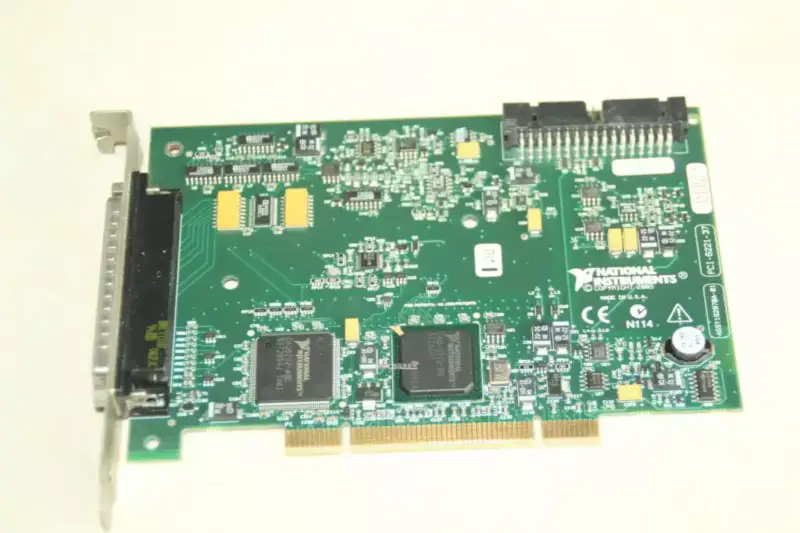 Multifunkční karta pro sběr dat NI PCI-6221 37pin