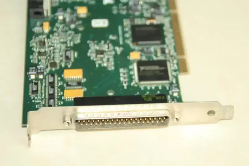 Multifunkční karta pro sběr dat NI PCI-6221 37pin